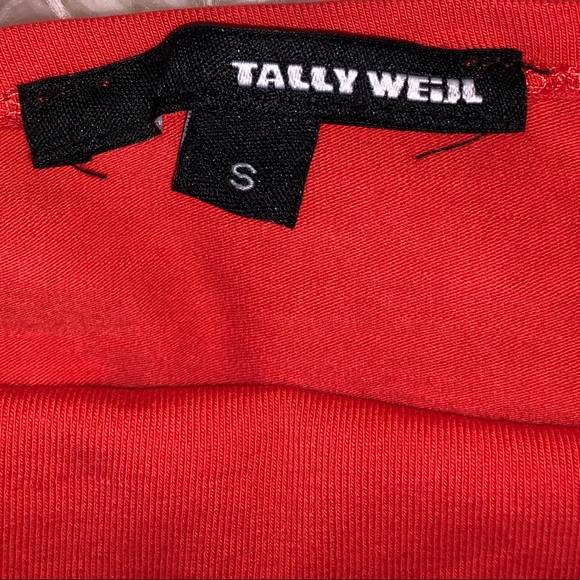 Influencer Crop Top - Picture 3 of 3